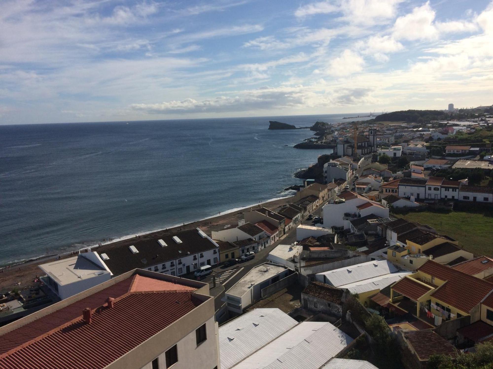 Lila'S Beach Apartment São Roque Esterno foto