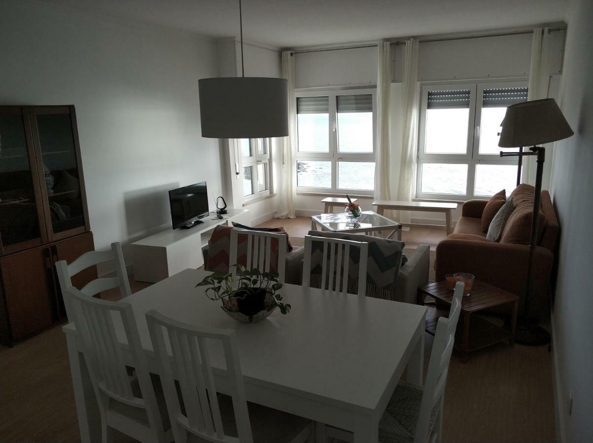 Lila'S Beach Apartment São Roque Esterno foto