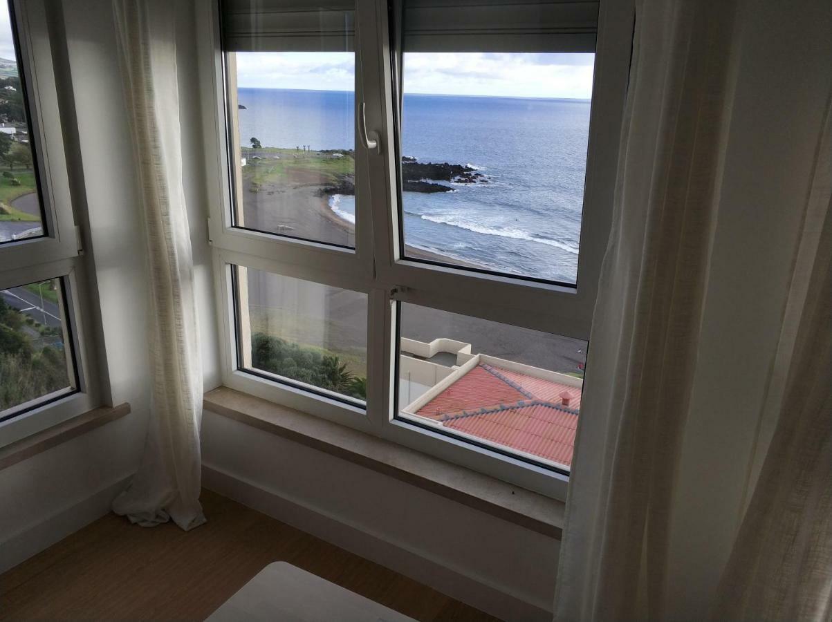 Lila'S Beach Apartment São Roque Esterno foto
